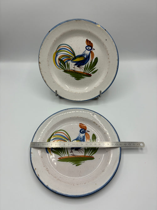 Assiettes anciennes faïence décor coq – style rustique régional – lot de 2