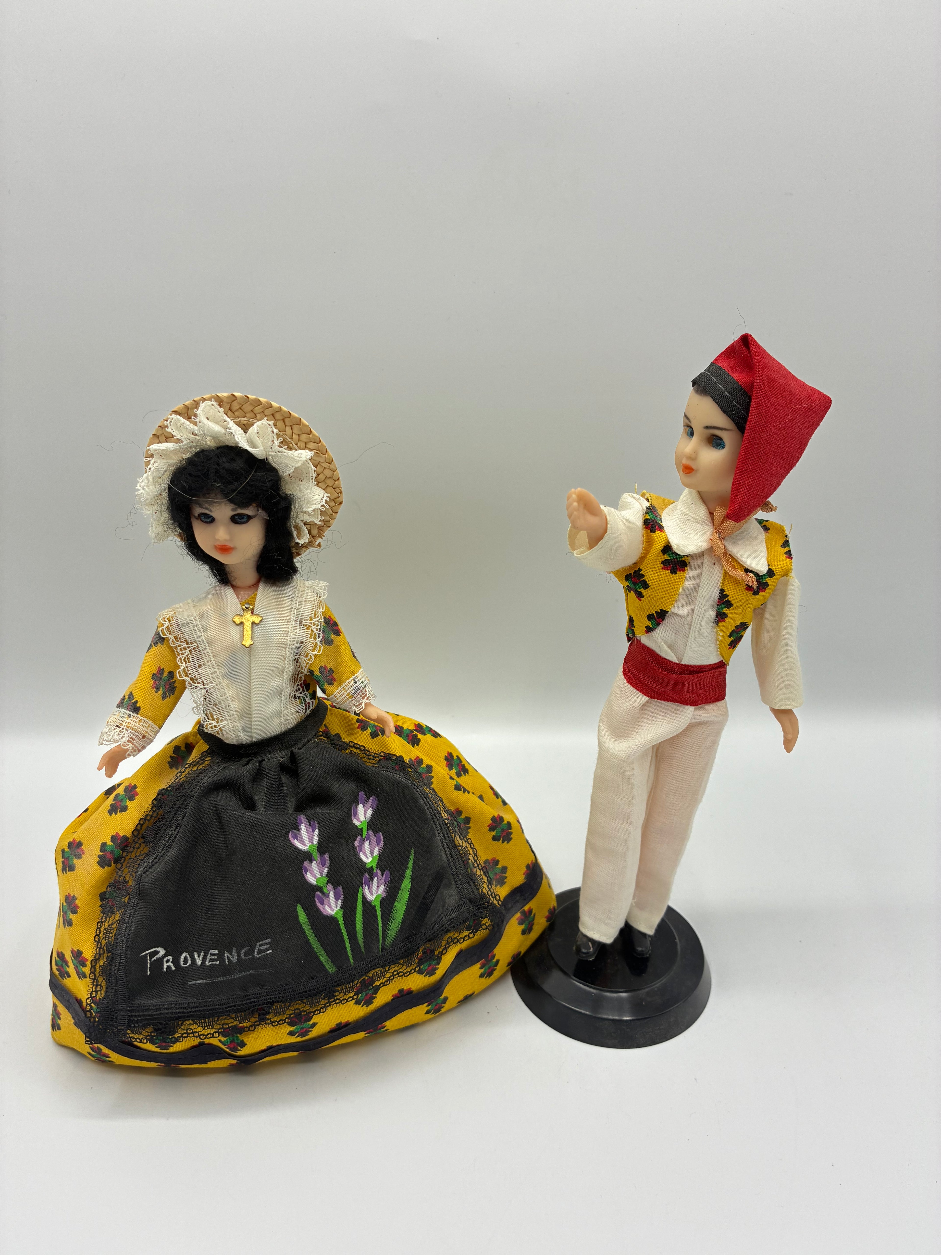 Couple poupées folkloriques Provence – costume régional vintage