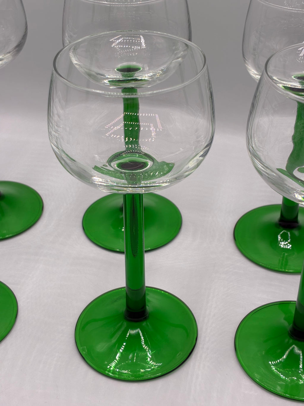 Service de 6 verres à vin vintage pied vert – verrerie élégante années 70