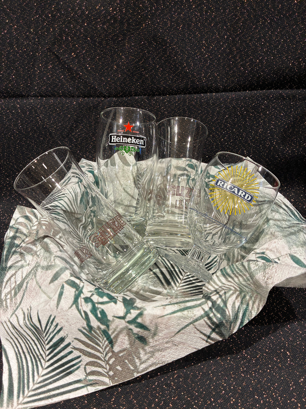 Esprit apéritif bistrot – verres Ricard Suze Heineken