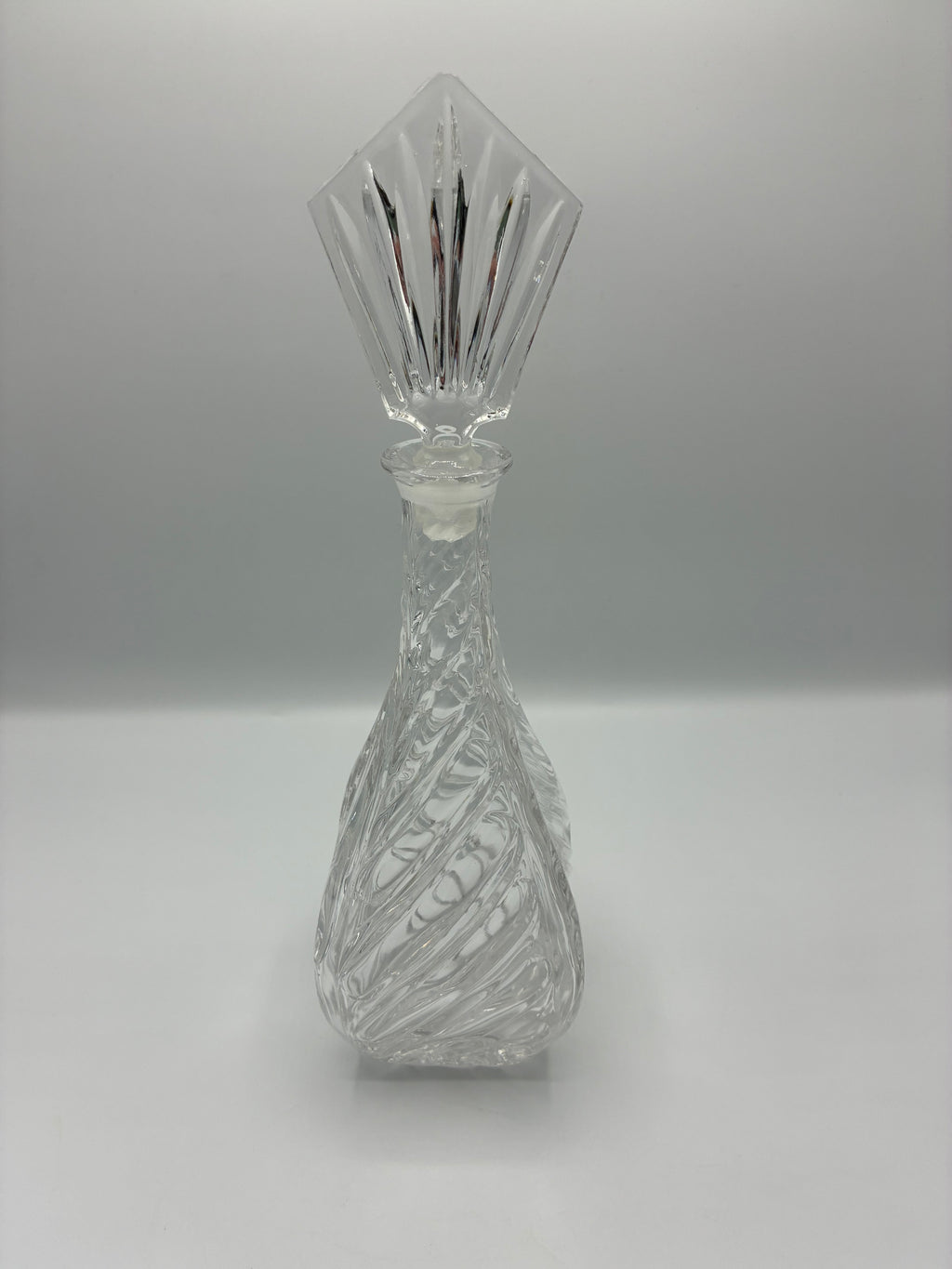 Carafe à liqueur en cristal torsadé avec bouchon – vers 1900, esprit Bohême