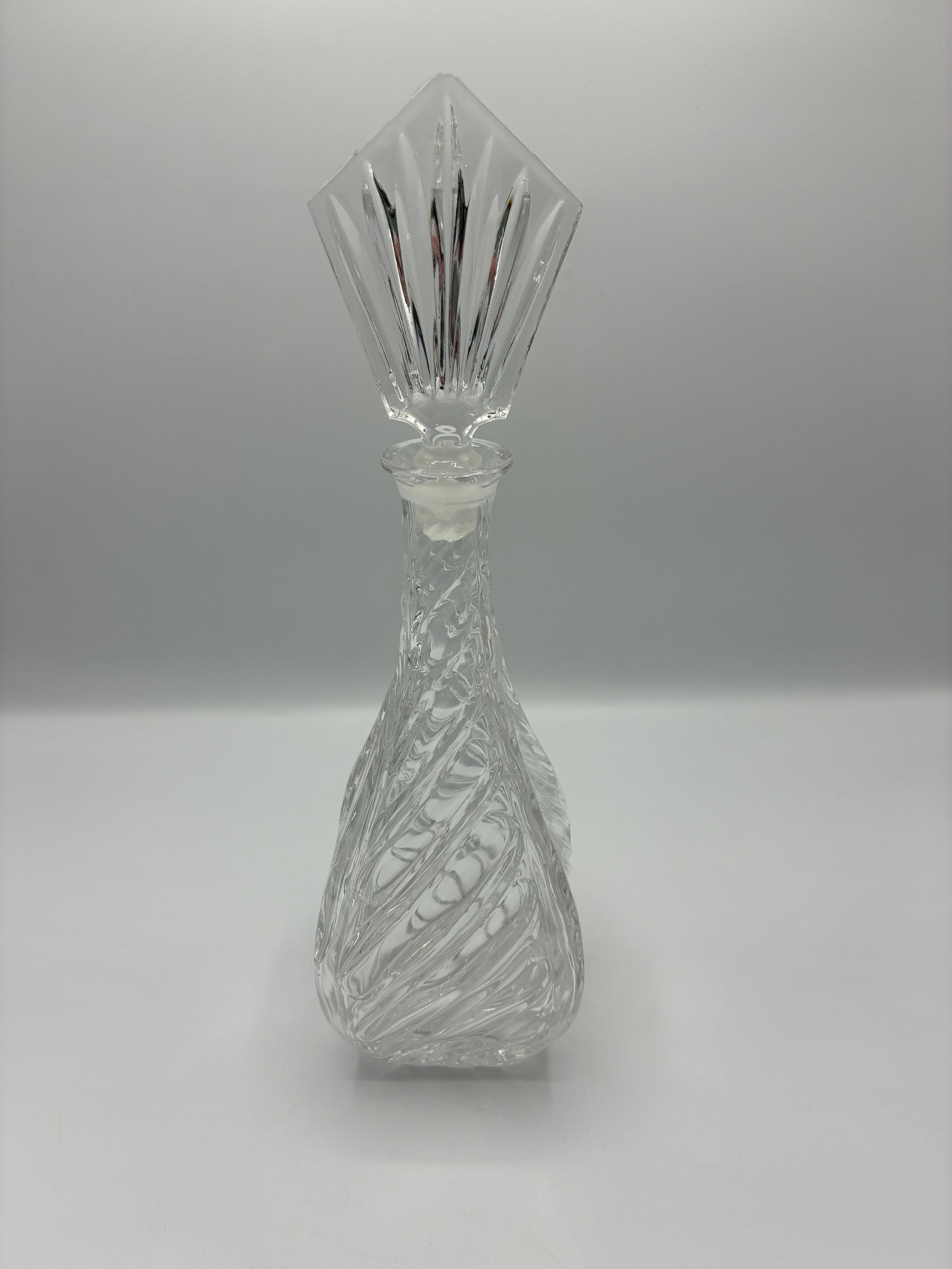 Carafe à liqueur en cristal torsadé avec bouchon – vers 1900, esprit Bohême
