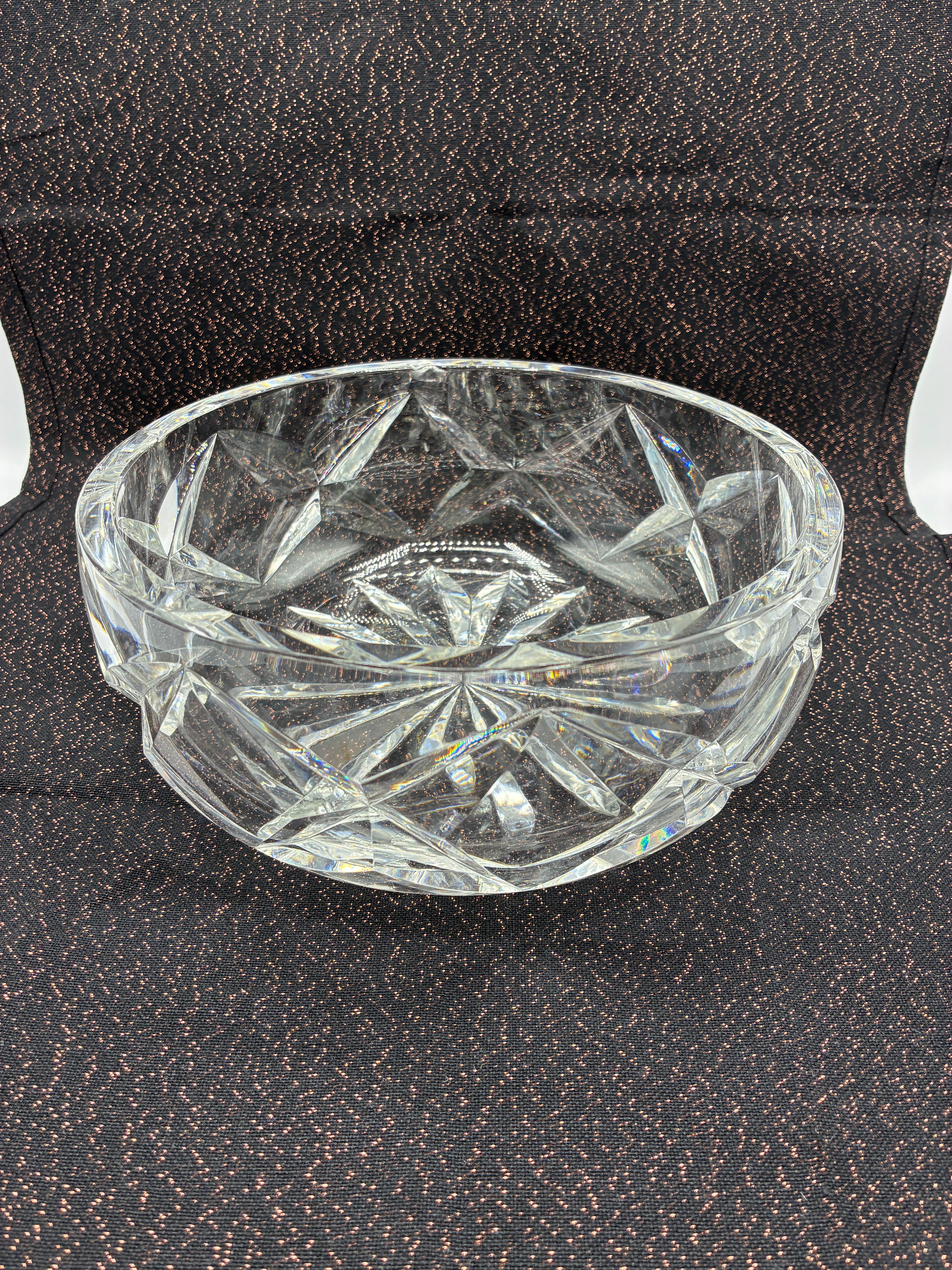 Grande coupe en cristal Saint Louis signée décor étoilé centre de table