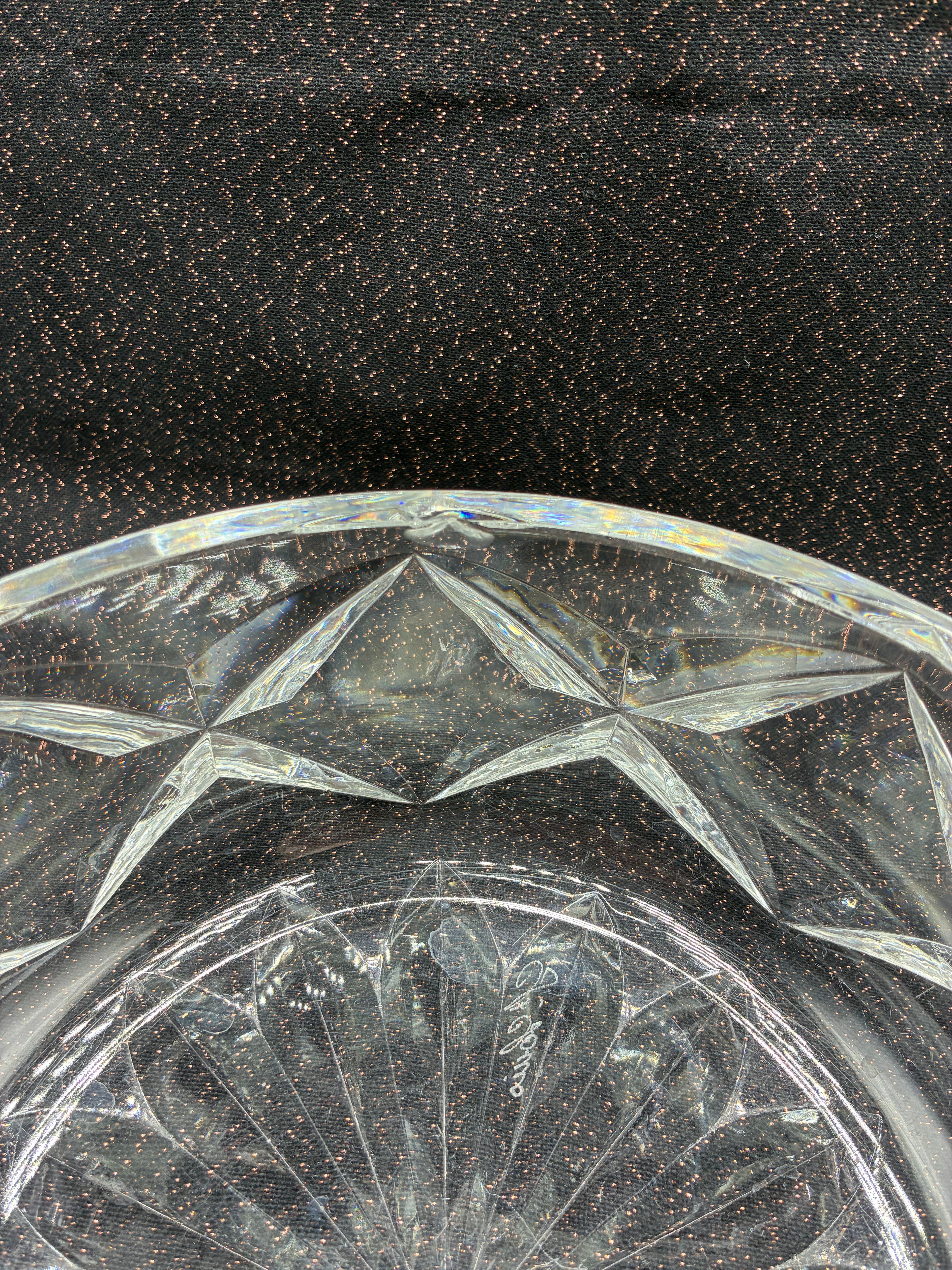 Grande coupe en cristal Saint Louis signée décor étoilé centre de table