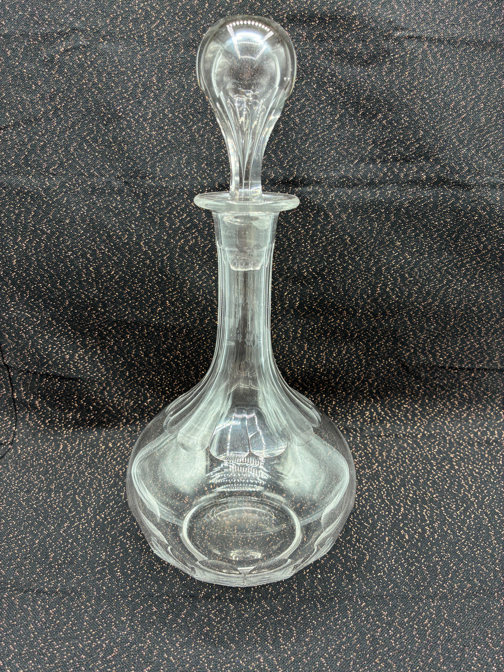 Carafe ancienne en verre travaillé avec bouchon – Carafe à liqueur d'époque