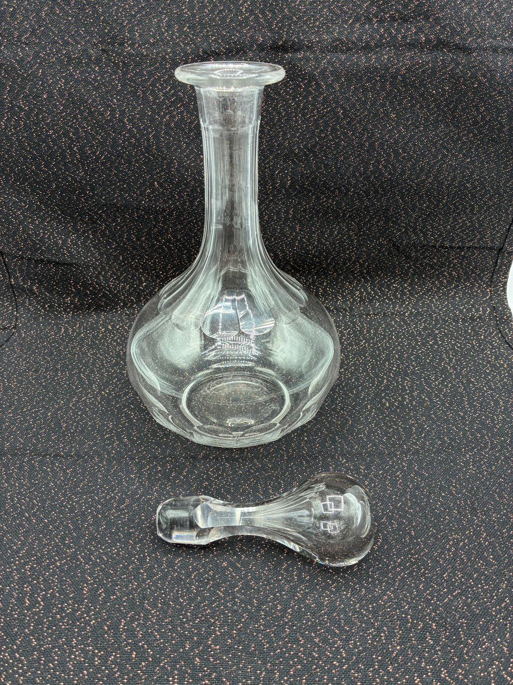 Carafe ancienne en verre travaillé avec bouchon – Carafe à liqueur d'époque