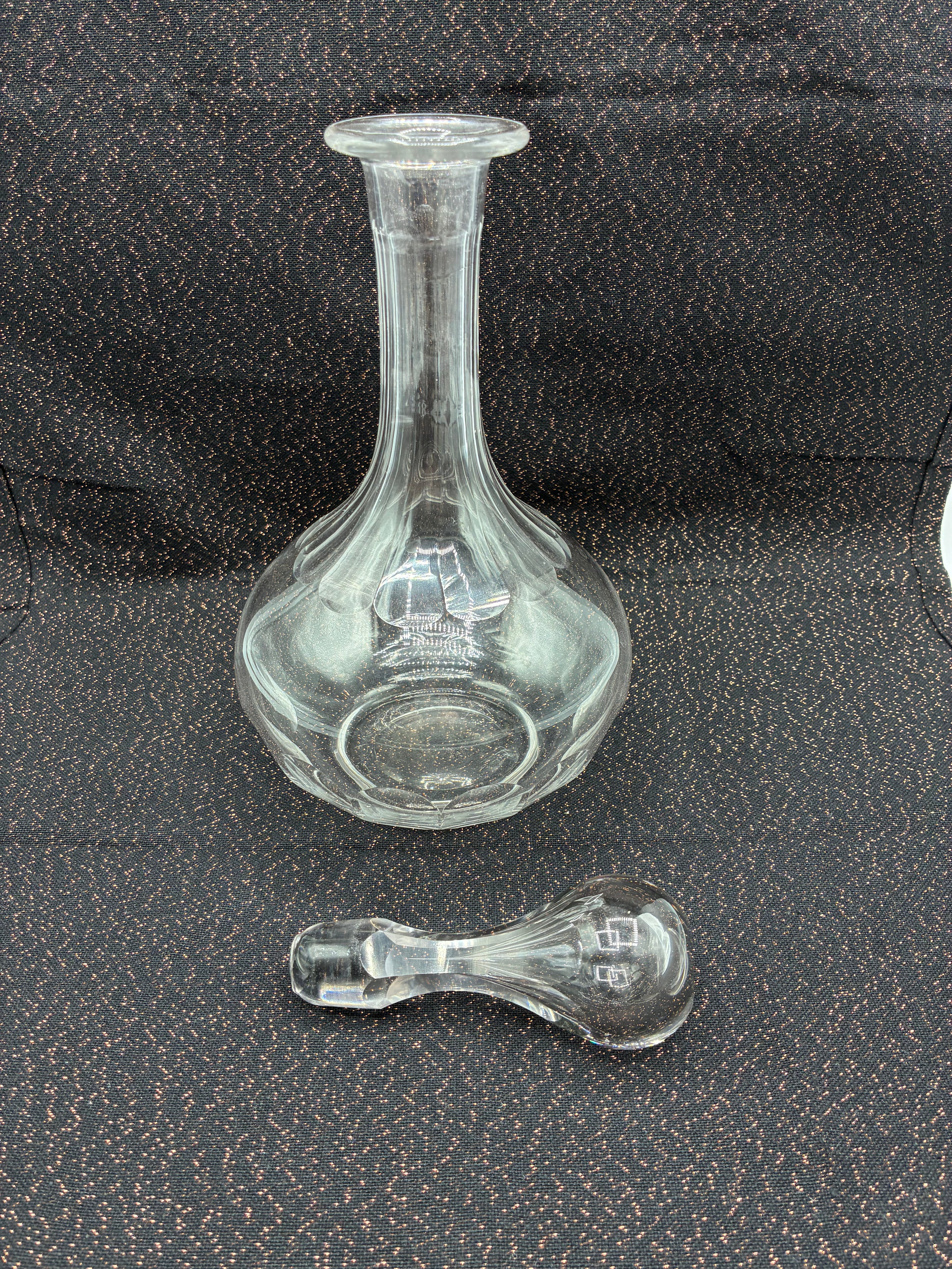 Carafe ancienne en verre travaillé avec bouchon – Carafe à liqueur d'époque