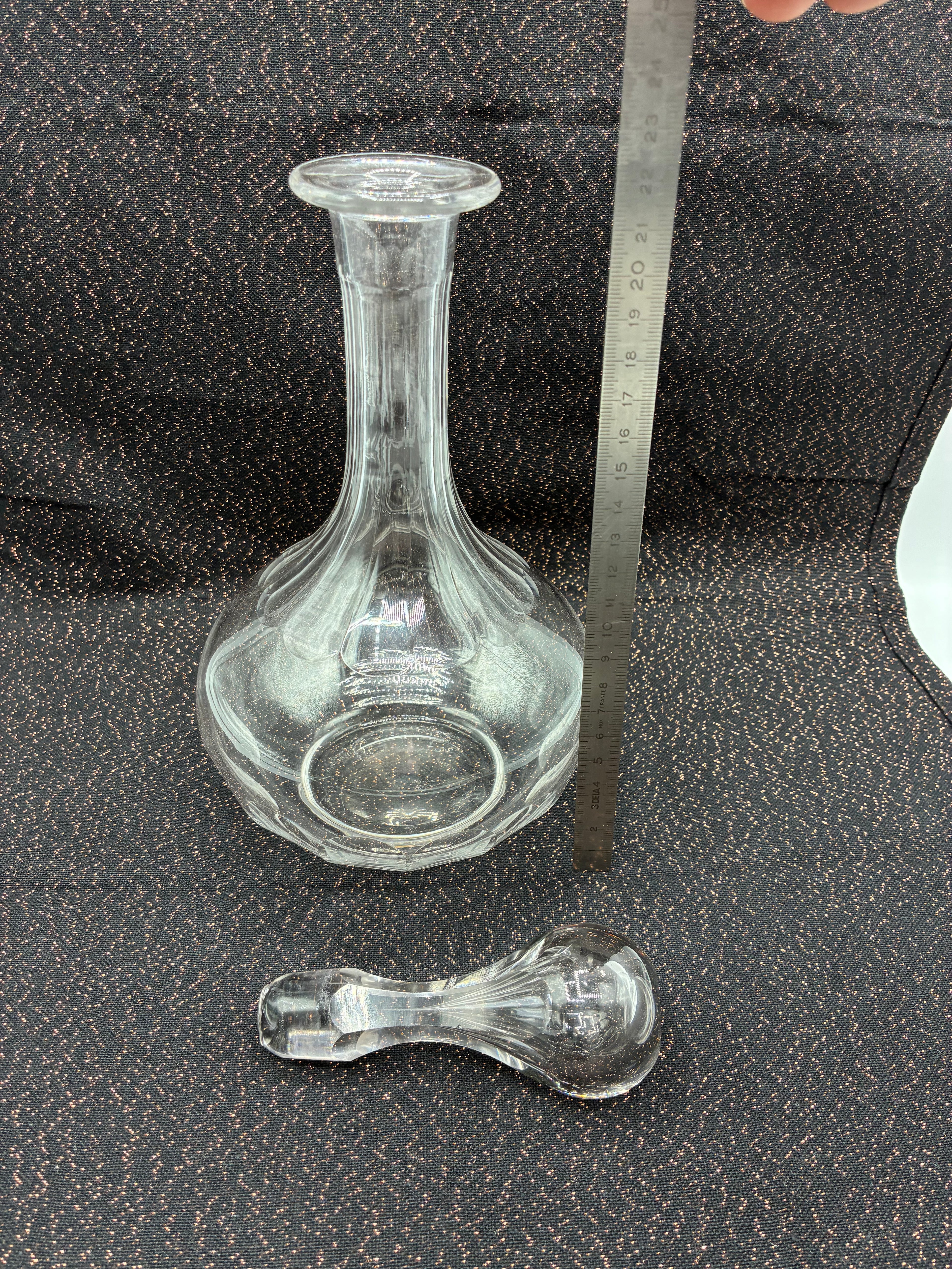 Carafe ancienne en verre travaillé avec bouchon – Carafe à liqueur d'époque