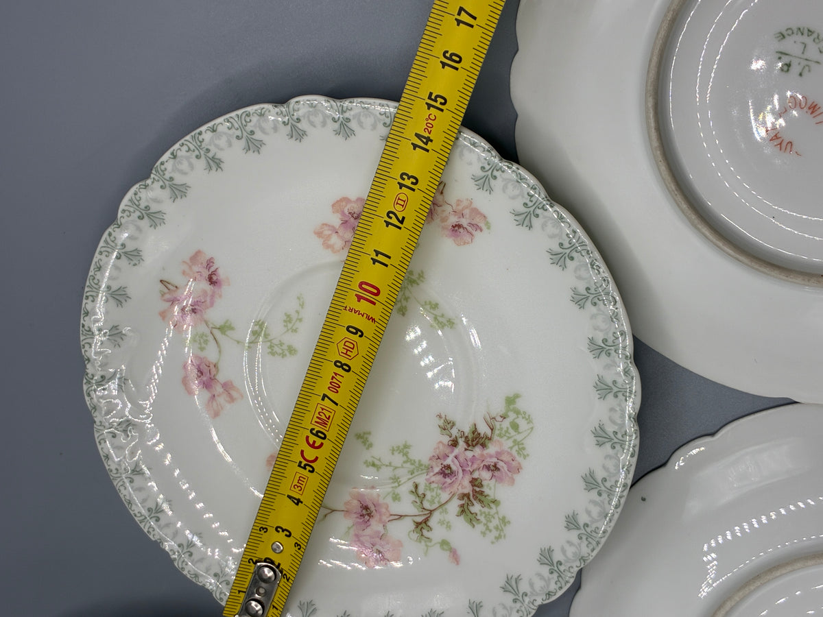 Petit éclat sur le bord d’une sous-tasse