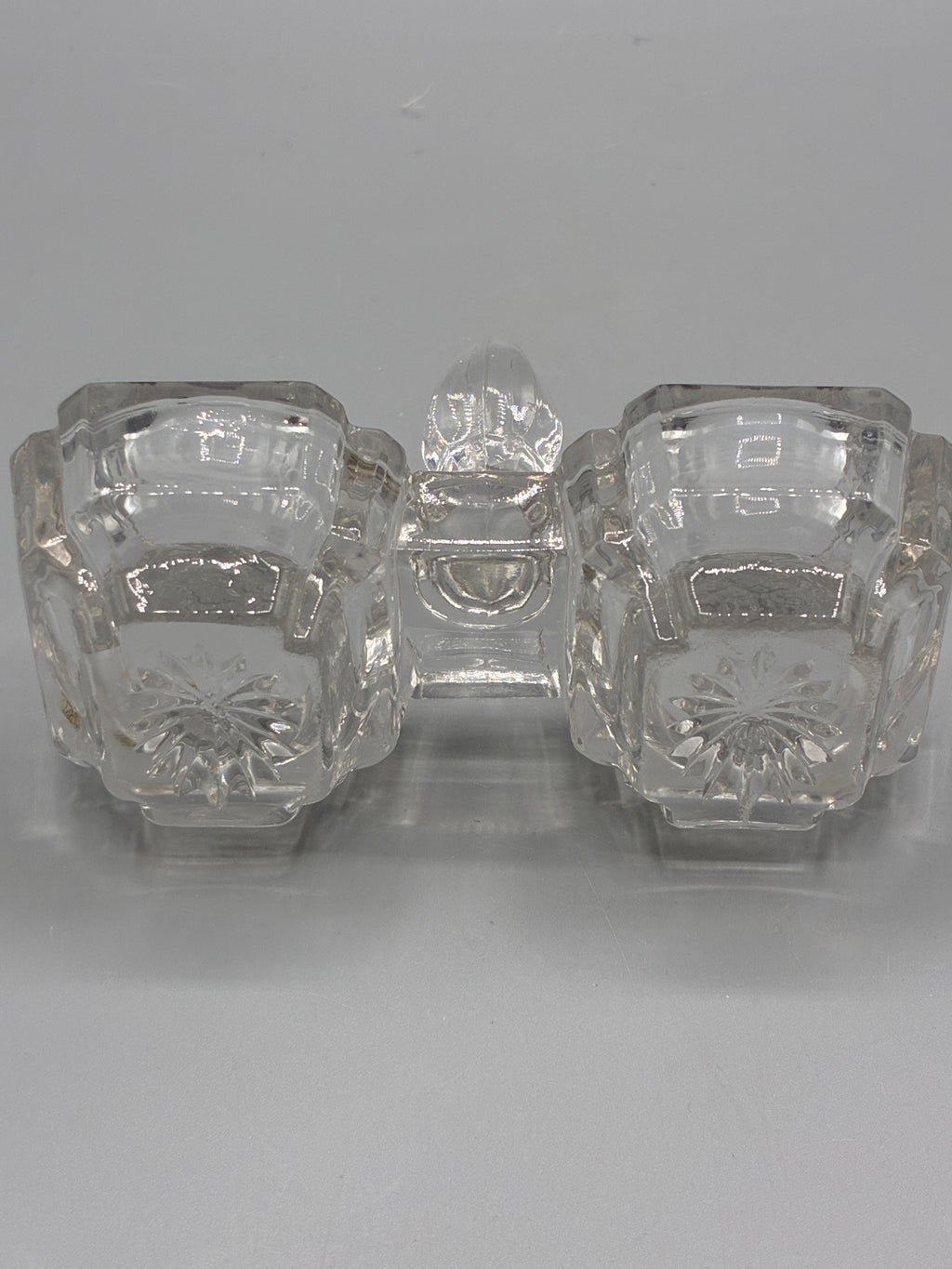 Mesure de la longueur du double saleron en verre