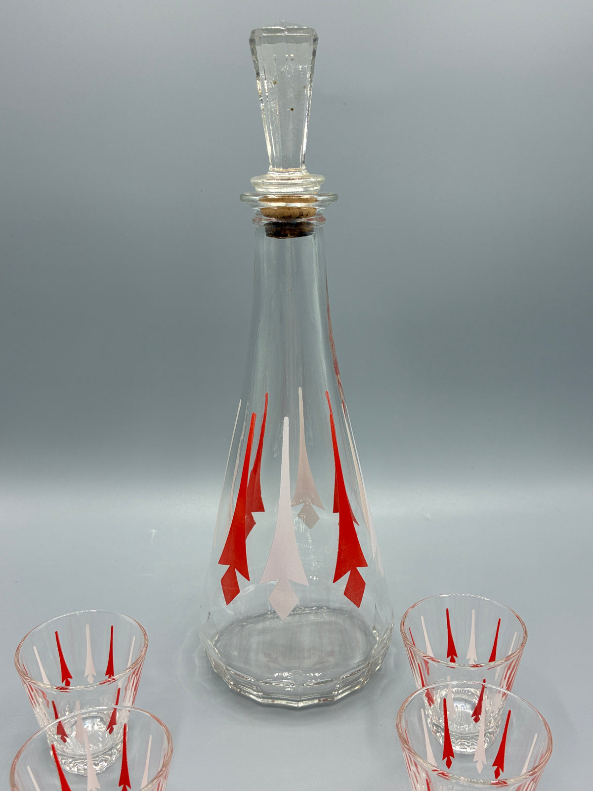 Carafe vintage avec son bouchon facetté