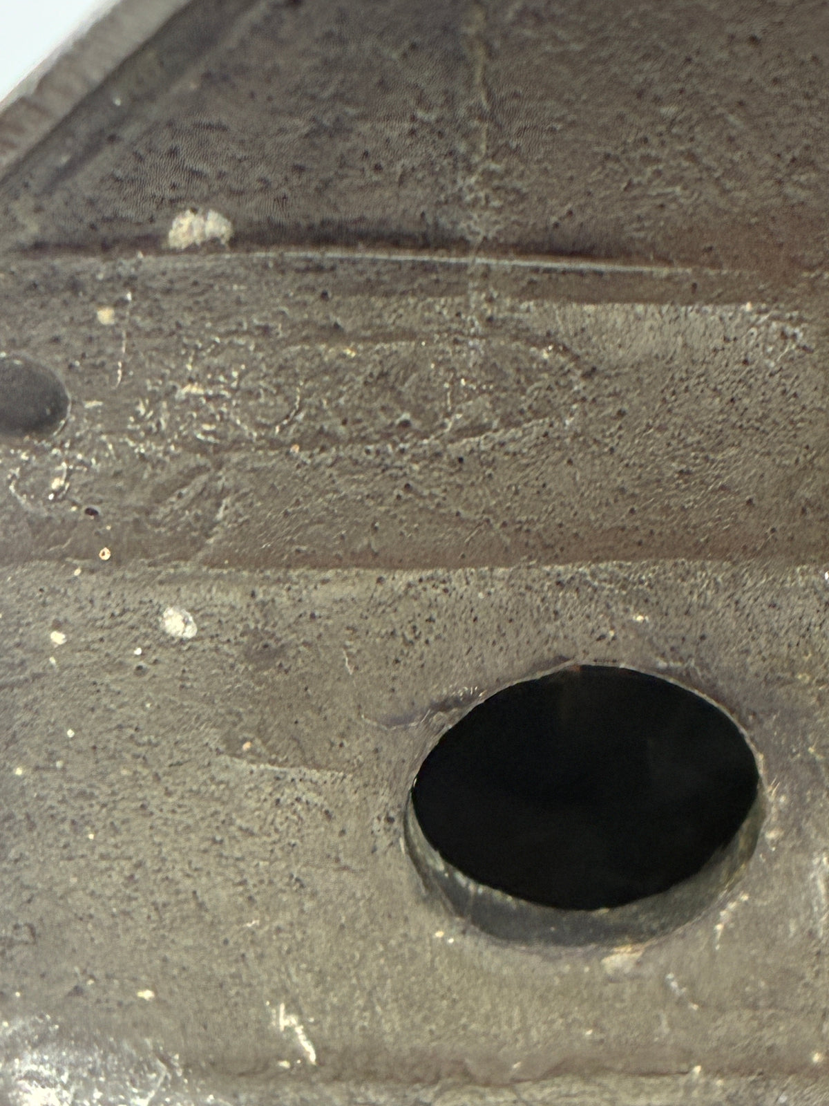Cendrier ancien avec buste de Napoléon et socle géométrique à patine bronze