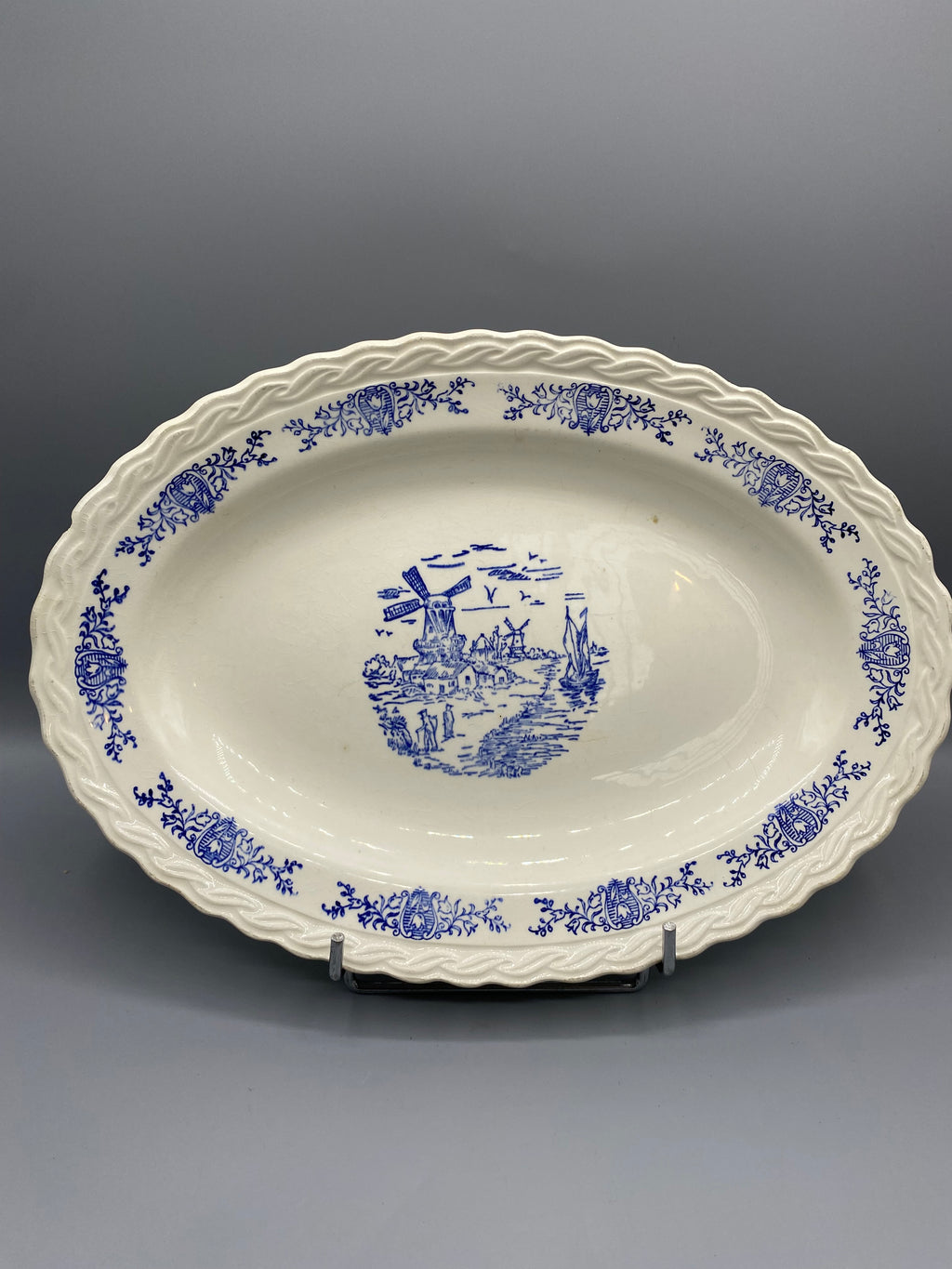 Grand plat faience hollandaise C&S Rotterdam, vue de face decor moulins bleu