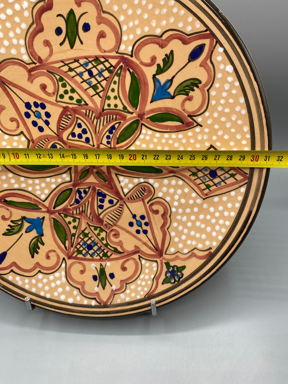 Grand plat Kerkennah, vue avec mesure diamètre 32 cm