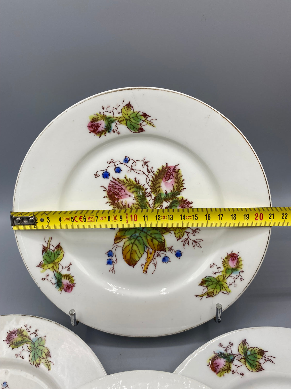 Assiette porcelaine Limoges, mesure diamètre 22 cm