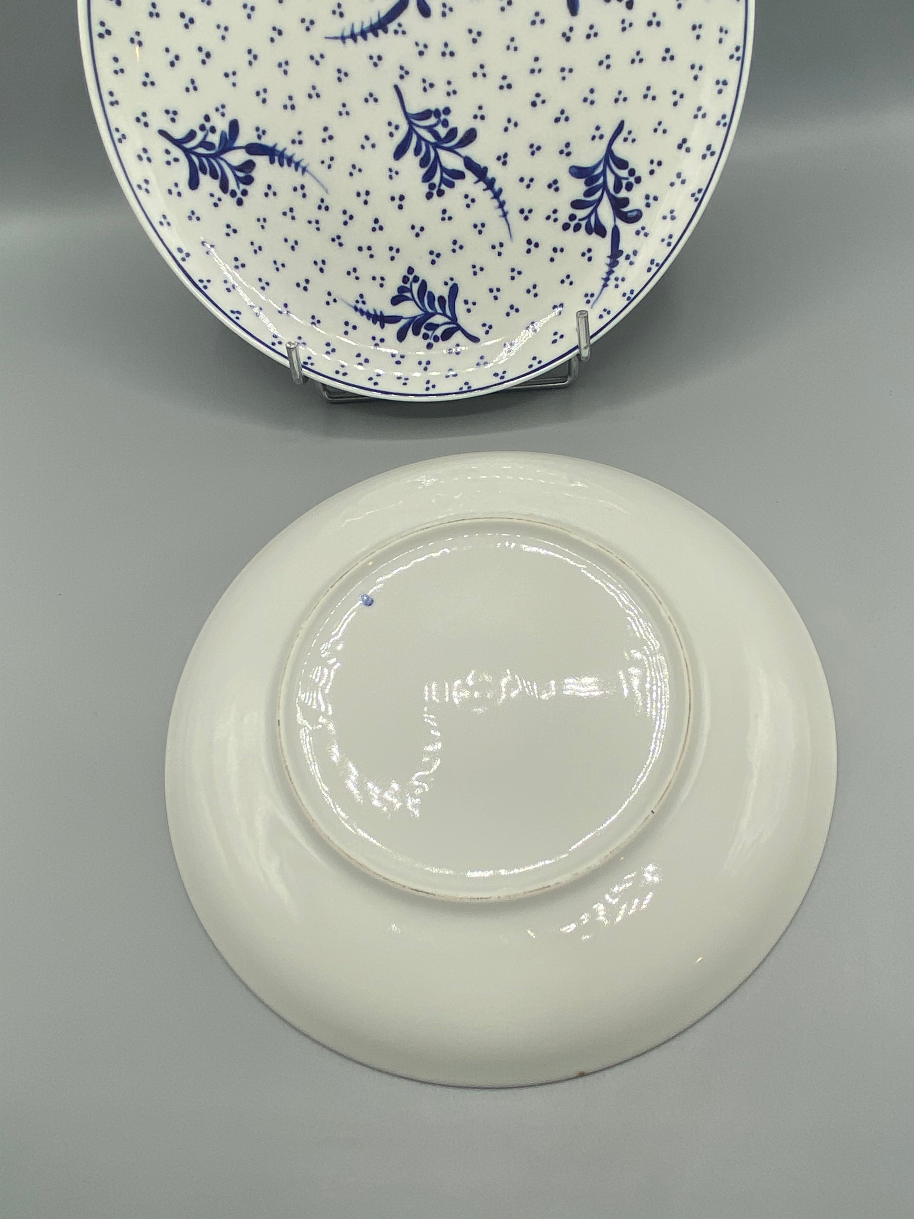 Revers assiette porcelaine, marque en relief