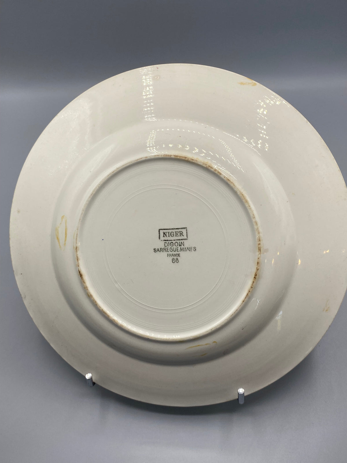 Revers du plat, cachet Digoin Sarreguemines Niger France 68