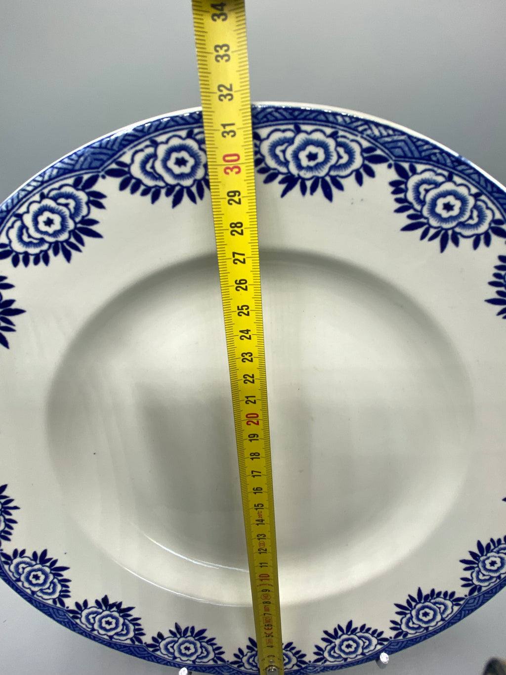 Diamètre 33 cm, assiette creuse faïence Sarreguemines bleu cobalt