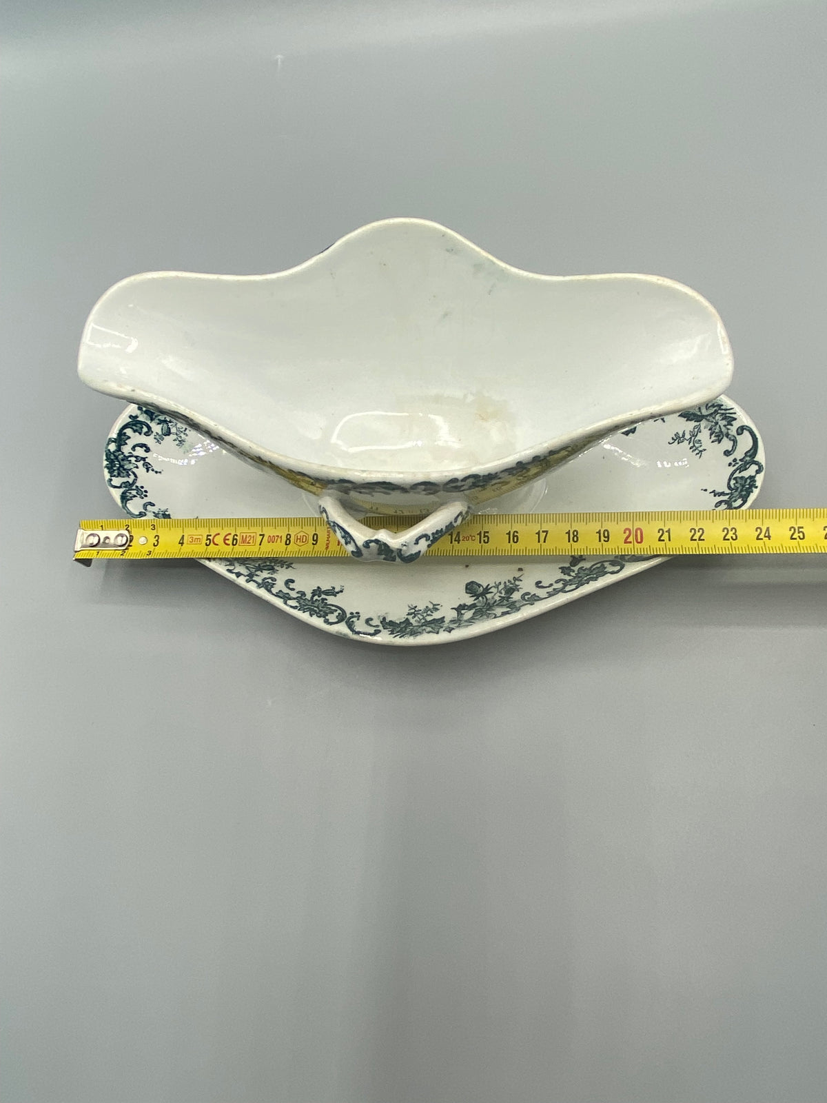 Vue intérieure saucière, largeur 10 cm, faïence blanche lumineuse