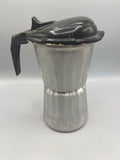 Cafetière Moka SEB aluminium vue de face couvercle bakélite noire fermé