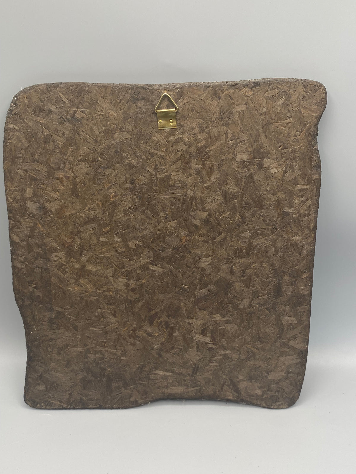 Revers de la plaque murale vintage avec attache métallique