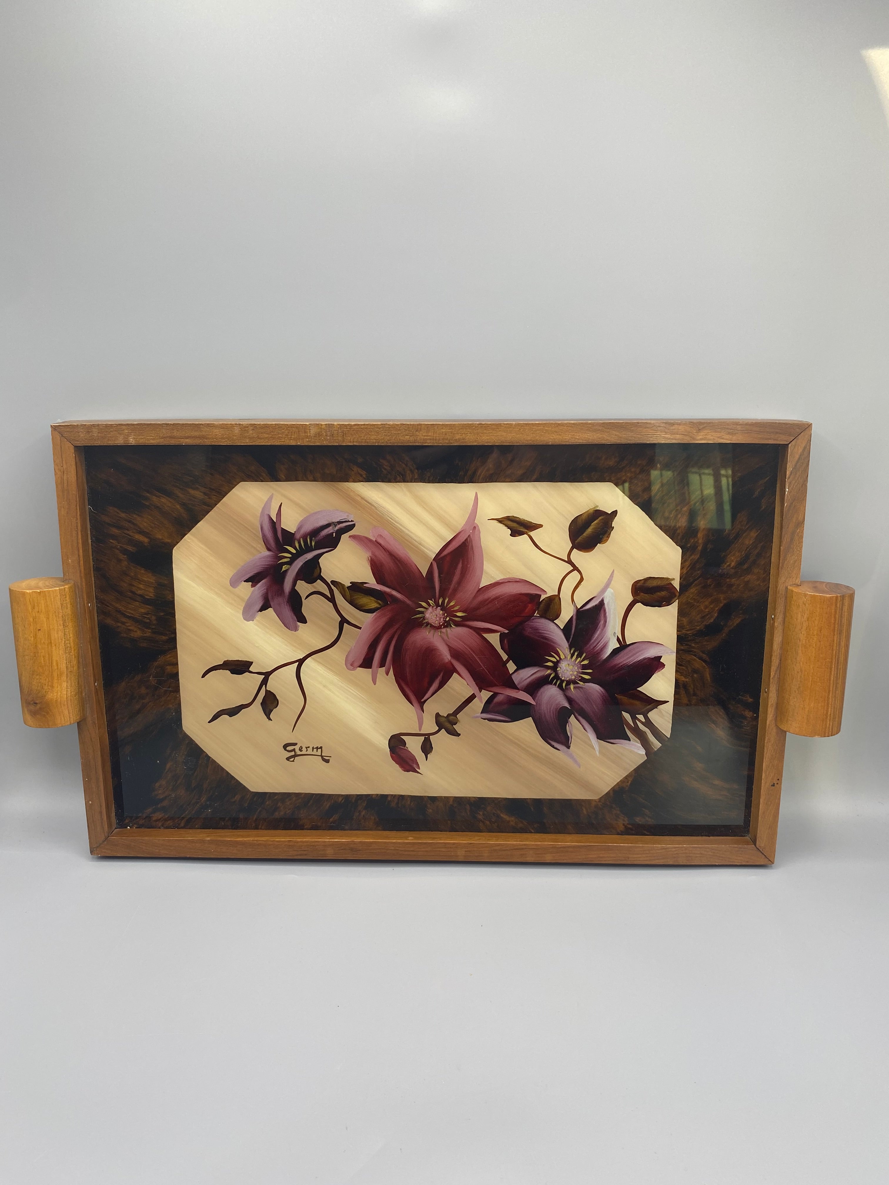 Plateau peint sous verre signé Germ, vue de face, bouquet floral prune et mauve