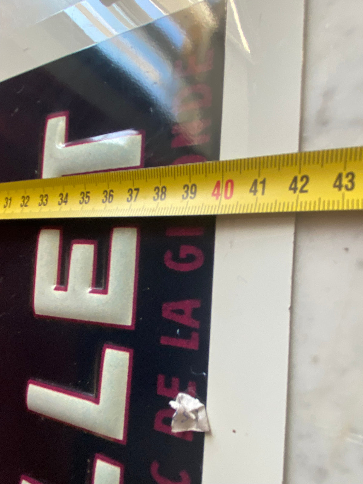 Mesure largeur plaque environ 40 cm