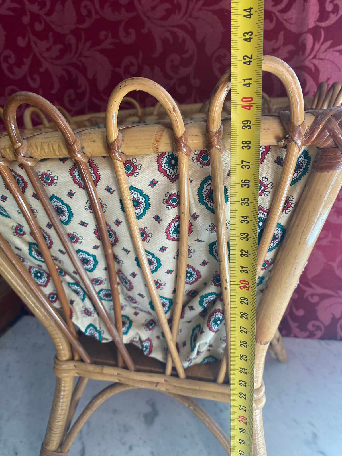 Mesure largeur corbeille environ 30 cm