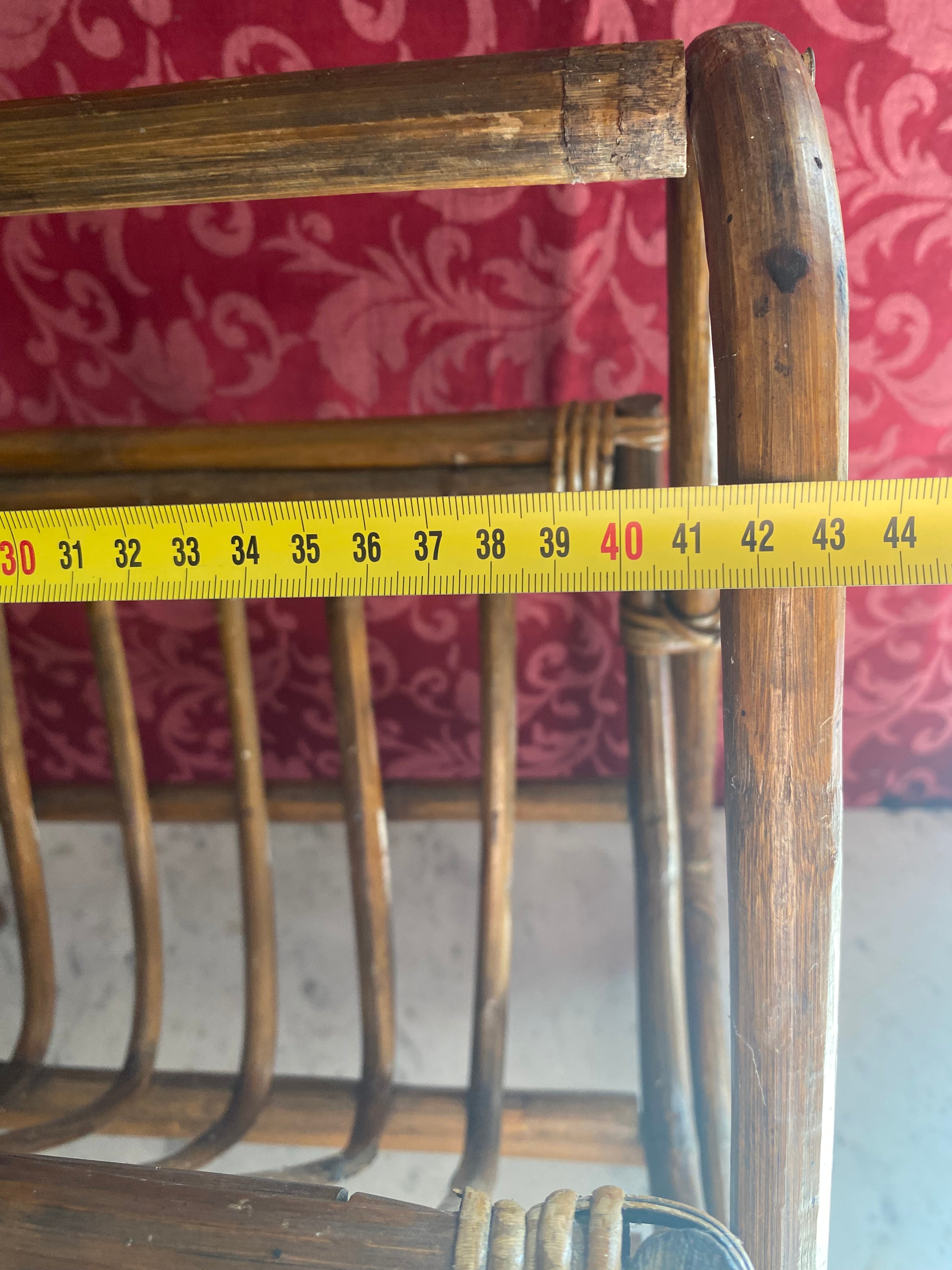Mesure largeur environ 44 cm