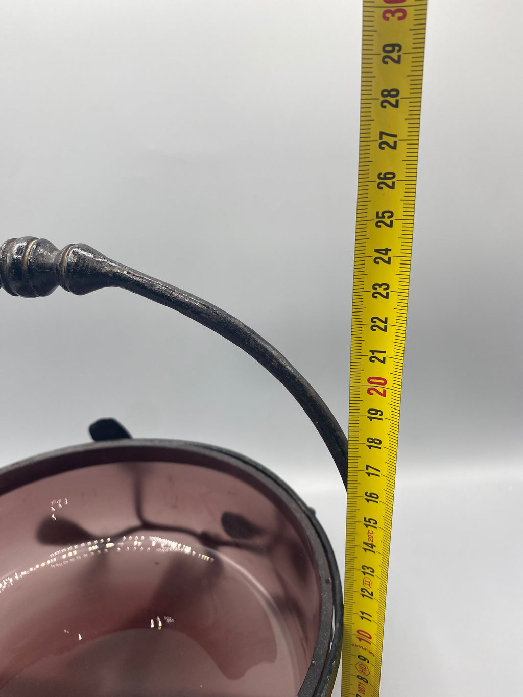 Mesure hauteur totale anse comprise environ 28-29 cm