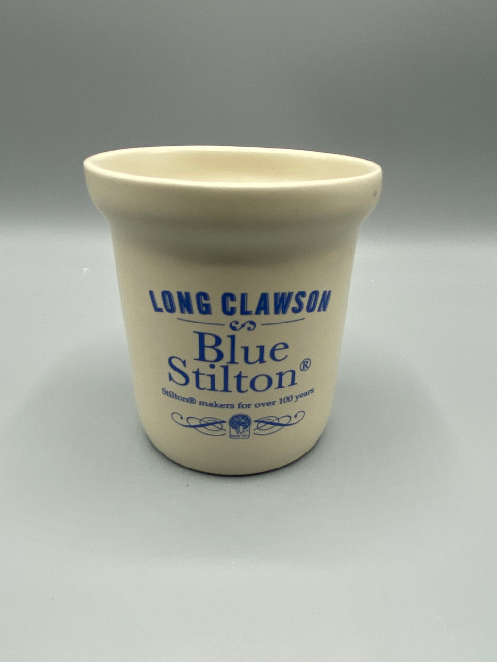 Pot à Stilton Long Clawson Blue Stilton, céramique crème décor bleu, vue de face