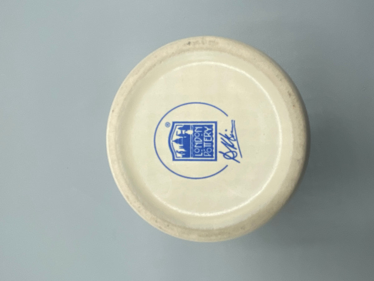 Fond du pot à Stilton, marquage London Pottery en bleu