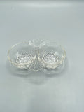 Double saleron verre pressé transparent, 2 coupelles florales et anse éventail, vue de face