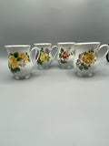 4 mugs porcelaine anglaise décor roses jaunes et mauves, vue de face ensemble