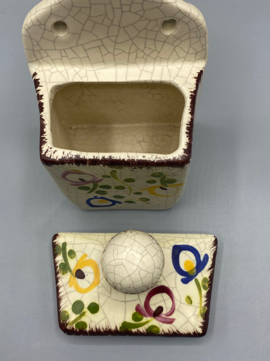 Mesure largeur pot à sel, environ 9 cm
