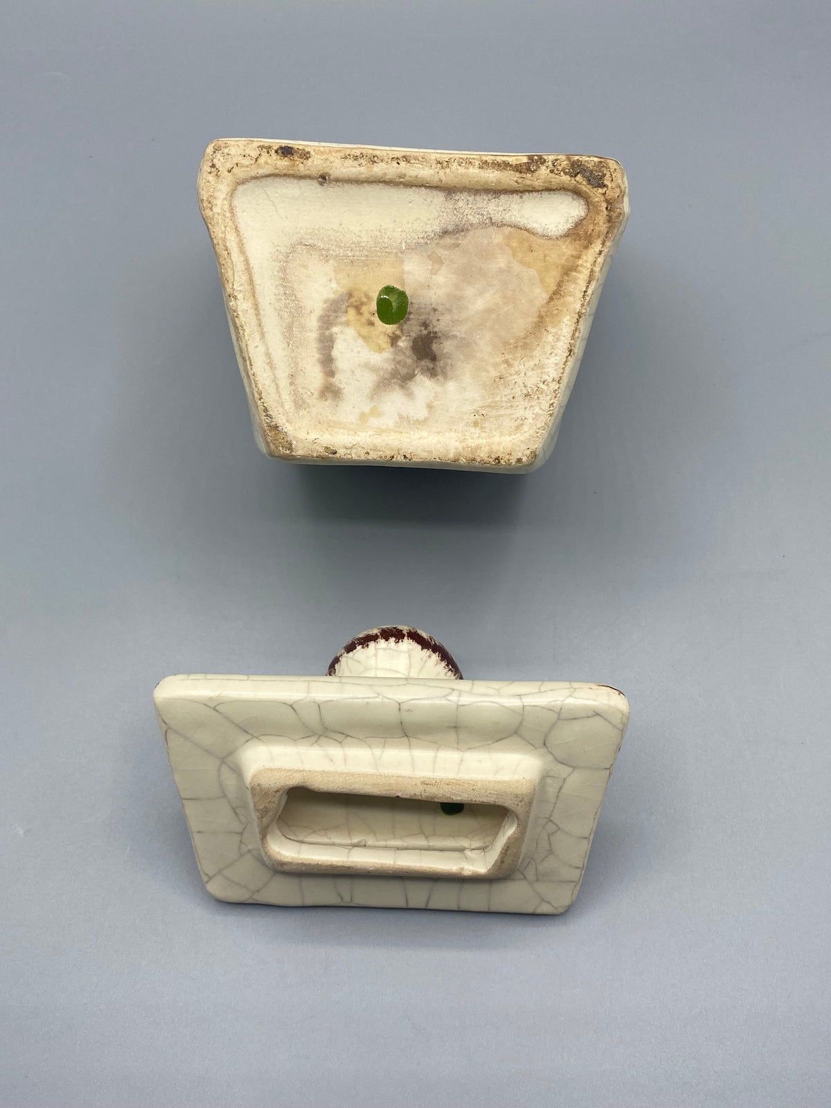 Mesure profondeur pot à sel, environ 9 cm