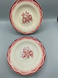 2 assiettes creuses Sarreguemines décor Varsac, vue de face, bordeaux et vieux rose en dégradé