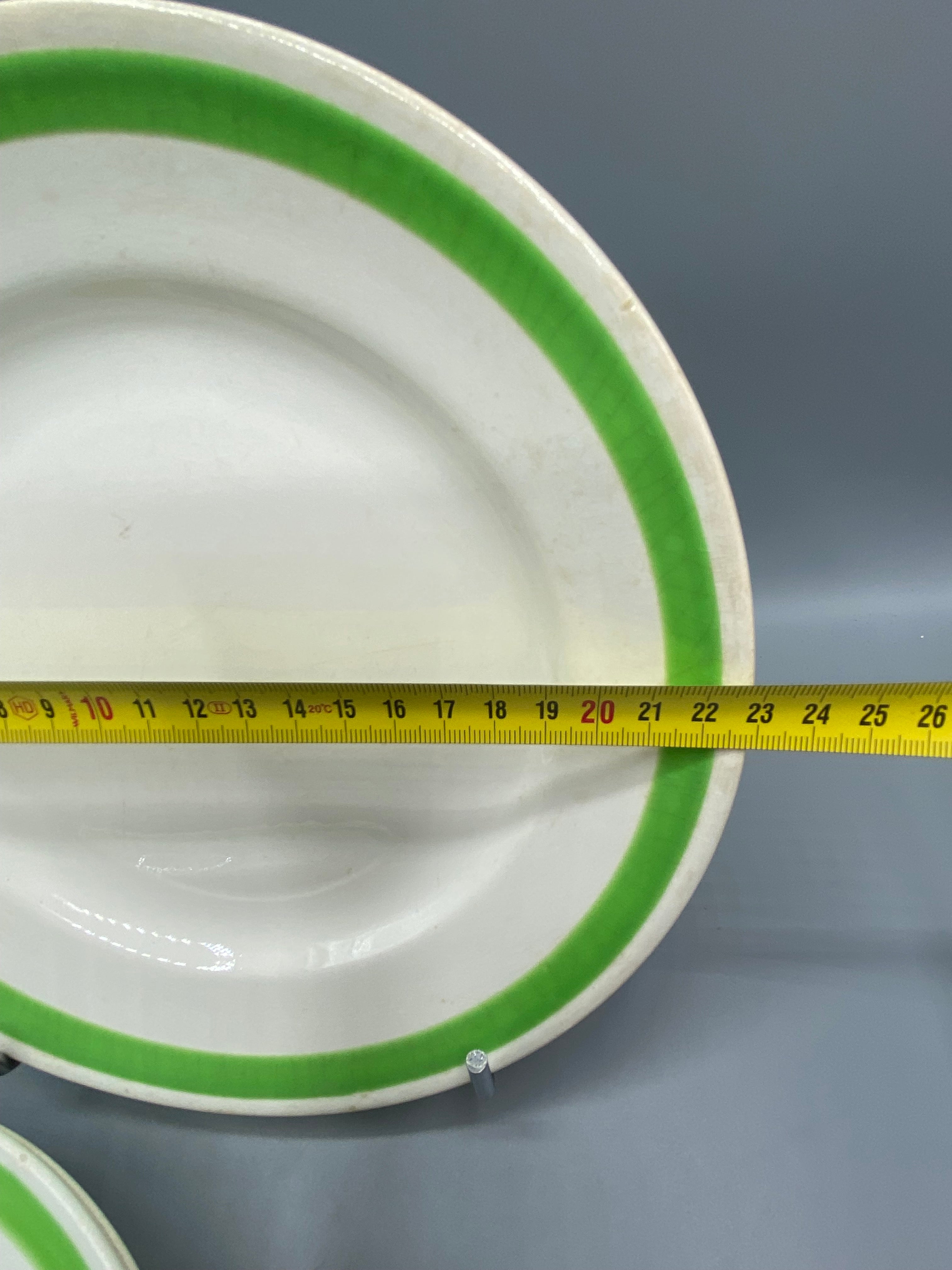 Mesure diamètre assiette plate Casino Émeraude, environ 23 cm, décor vert émeraude Art déco