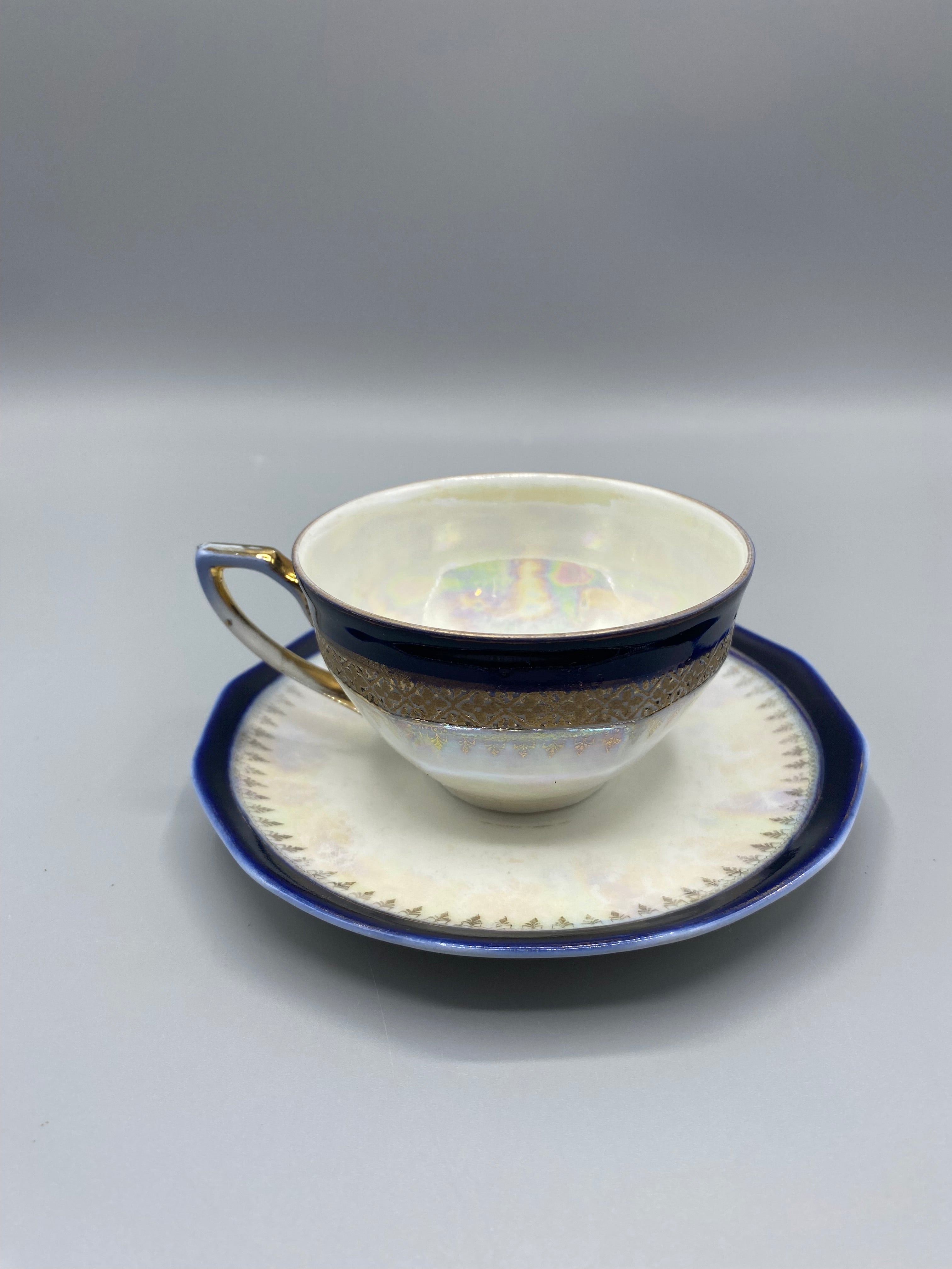Tasse et soucoupe en porcelaine irisée Sachsen Deutschland
