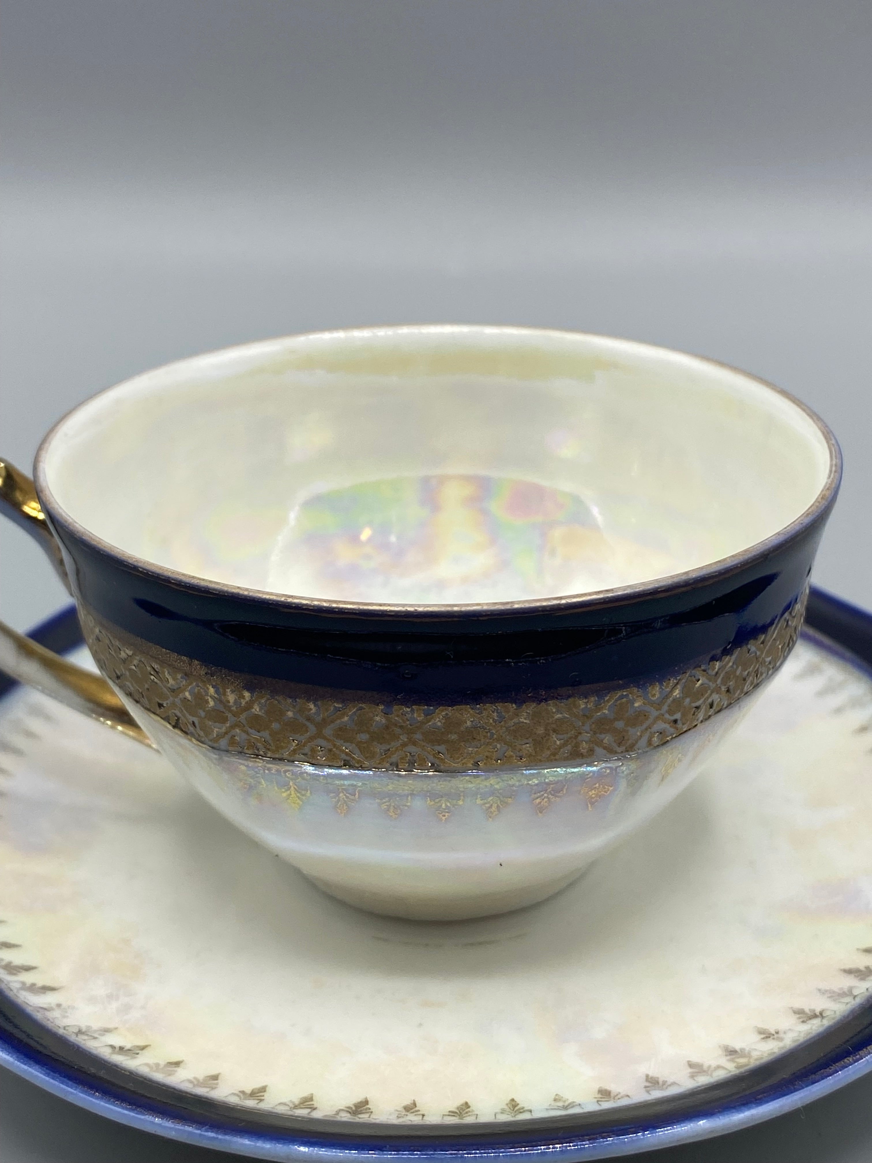 Tasse et soucoupe en porcelaine irisée Sachsen Deutschland