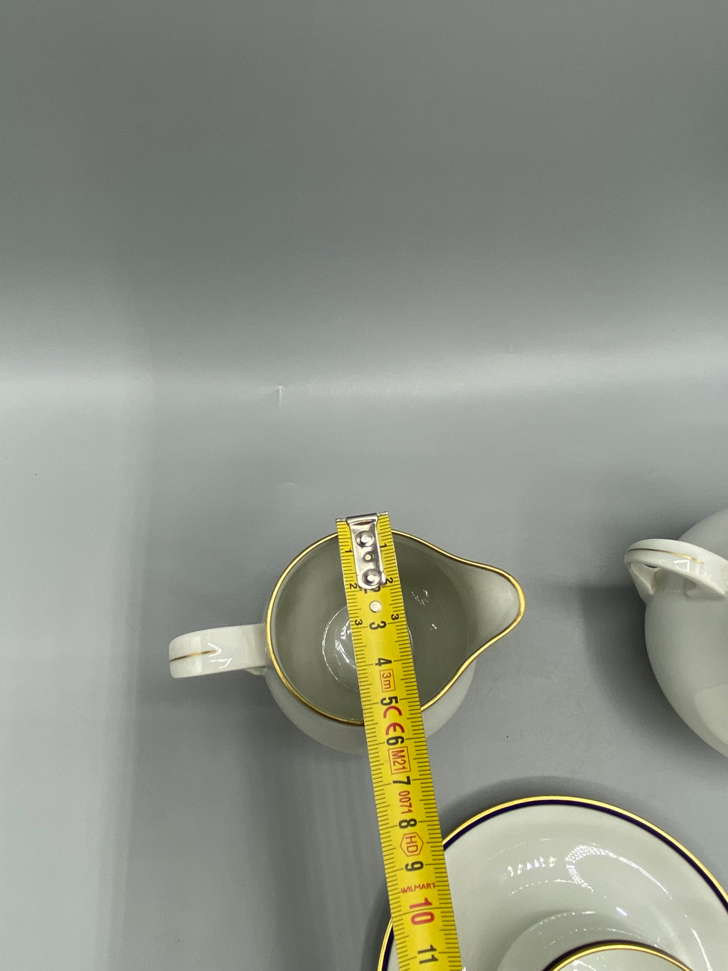Ensemble porcelaine Limoges Lafarge, cobalt et or, tasse crémier sucrier