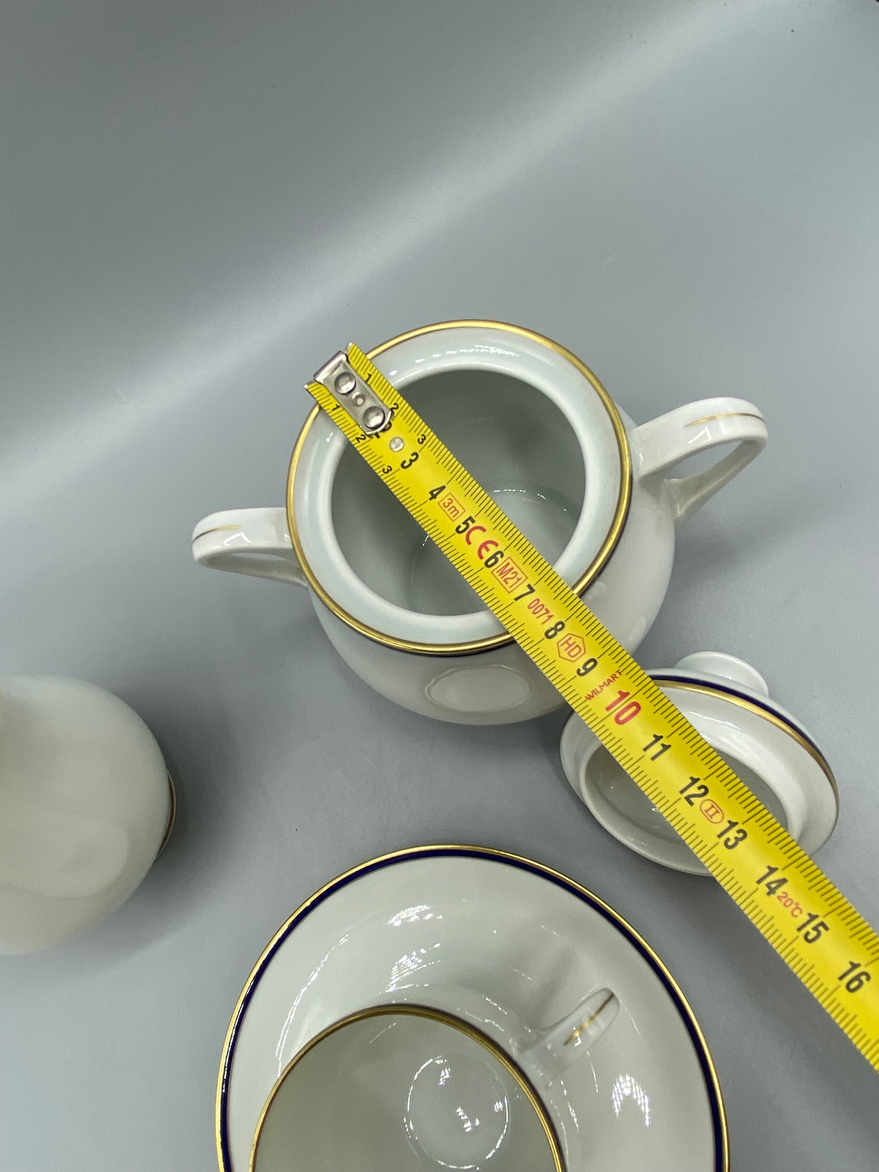 Ensemble porcelaine Limoges Lafarge, cobalt et or, tasse crémier sucrier