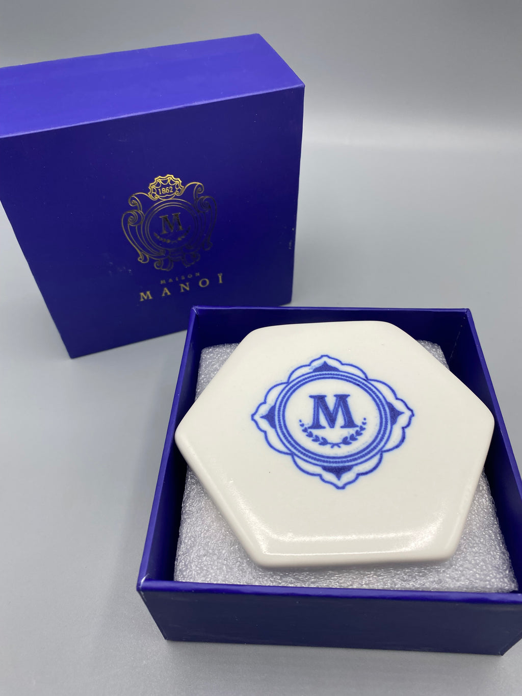 Coffret de 4 dessous de verre Maison Manoï Collection Héritage – vue ensemble