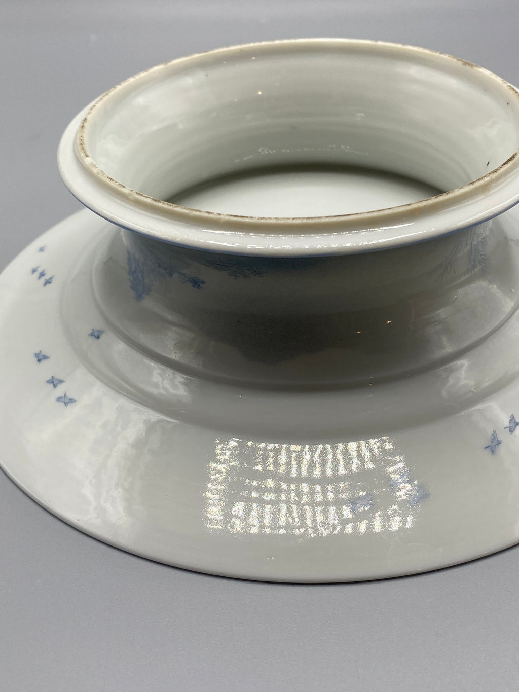 Coupe sur piédouche porcelaine japonaise Meiji – vue de profil, piédouche évasé