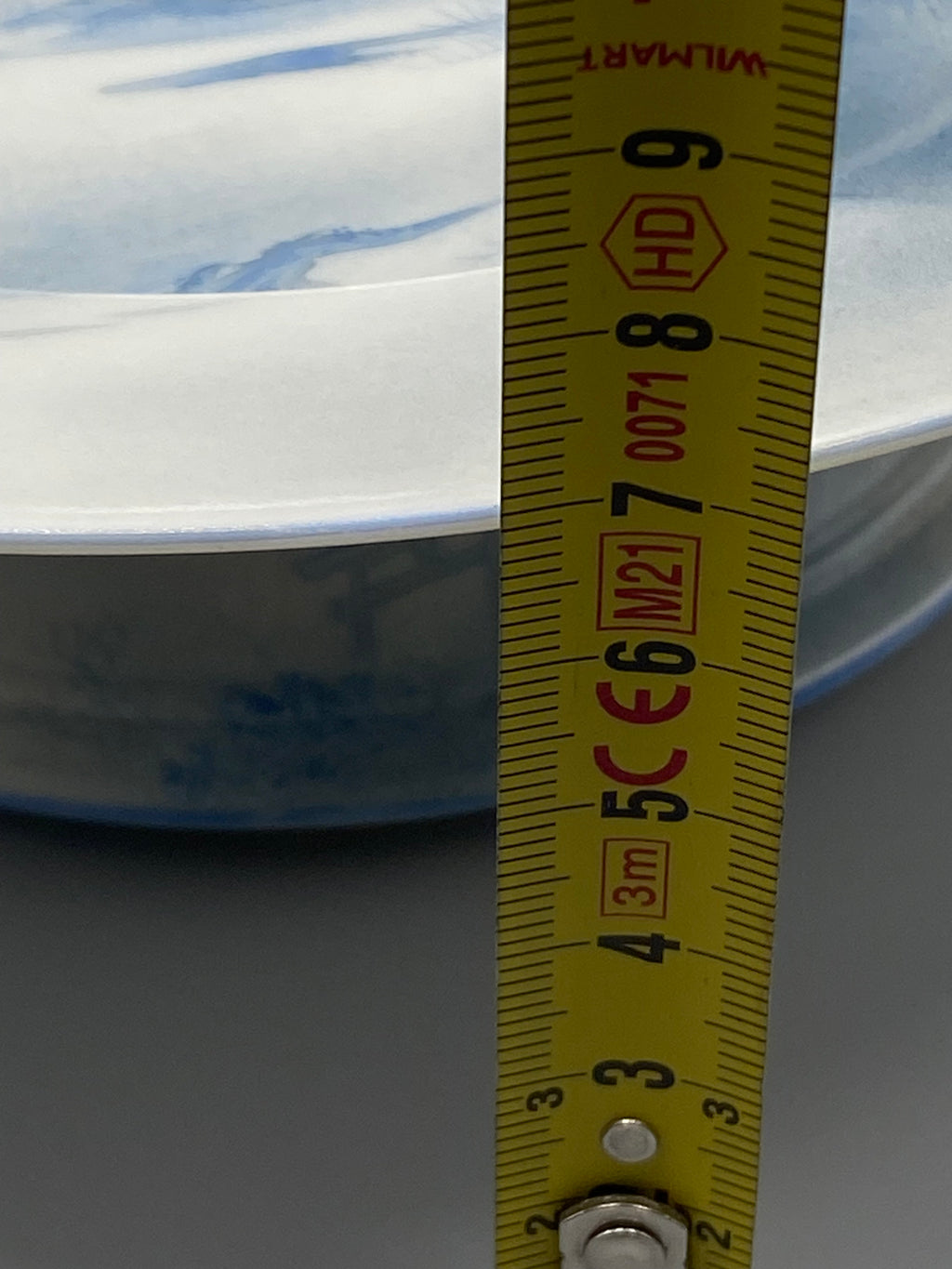 Décor paysage mont Fuji bleu et blanc – détail coupe porcelaine japonaise Meiji