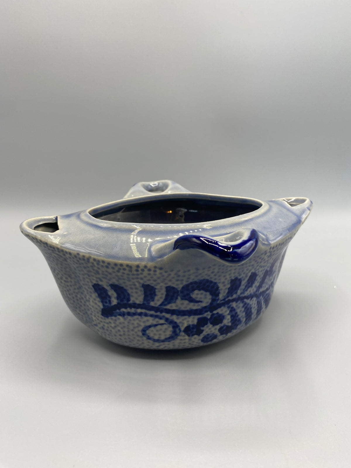 Saucière céramique gris-bleu moucheté – vue de face sans couvercle