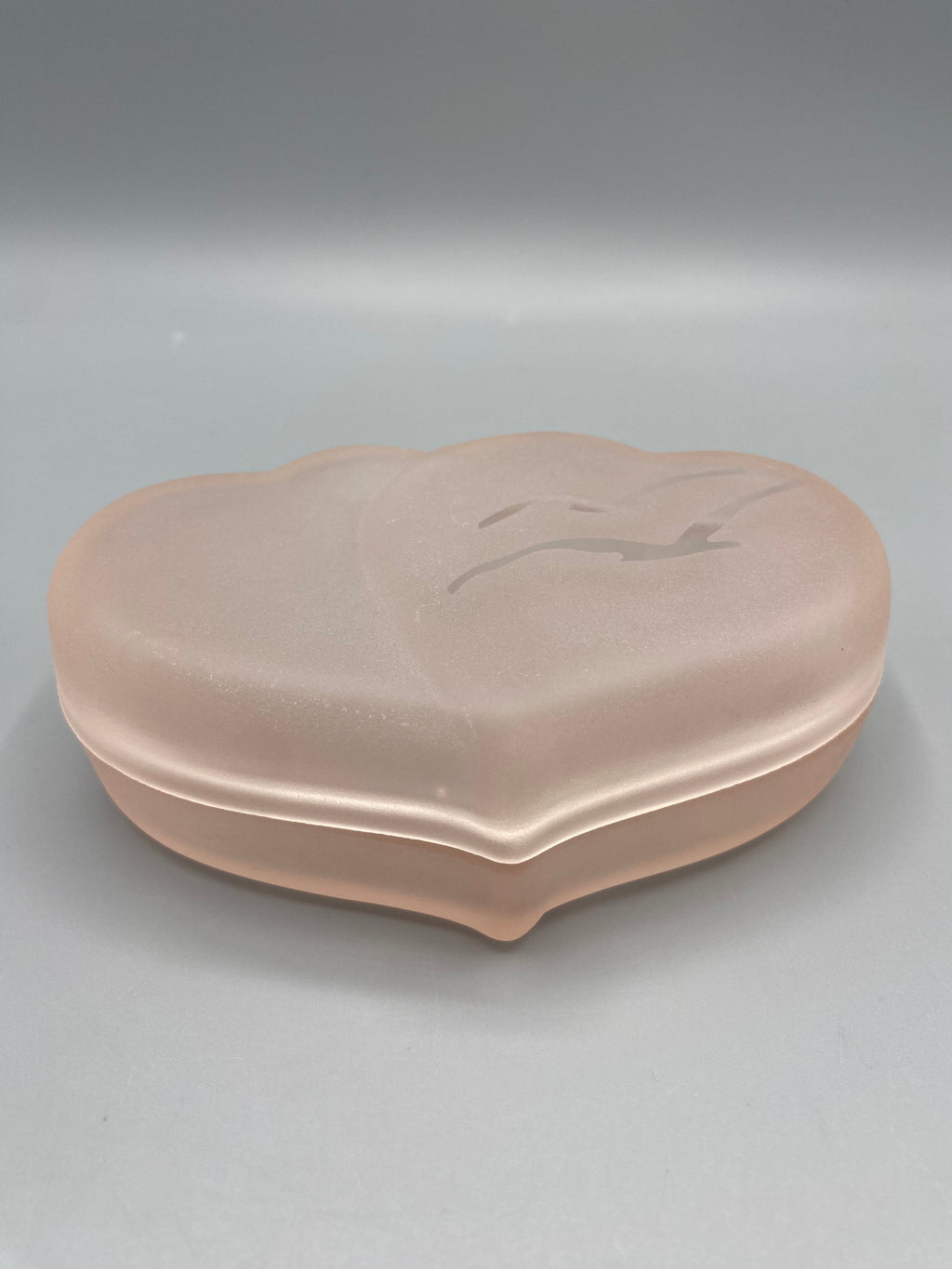 Boîte à bijoux verre rosé satiné mouette – vue couvercle fermé