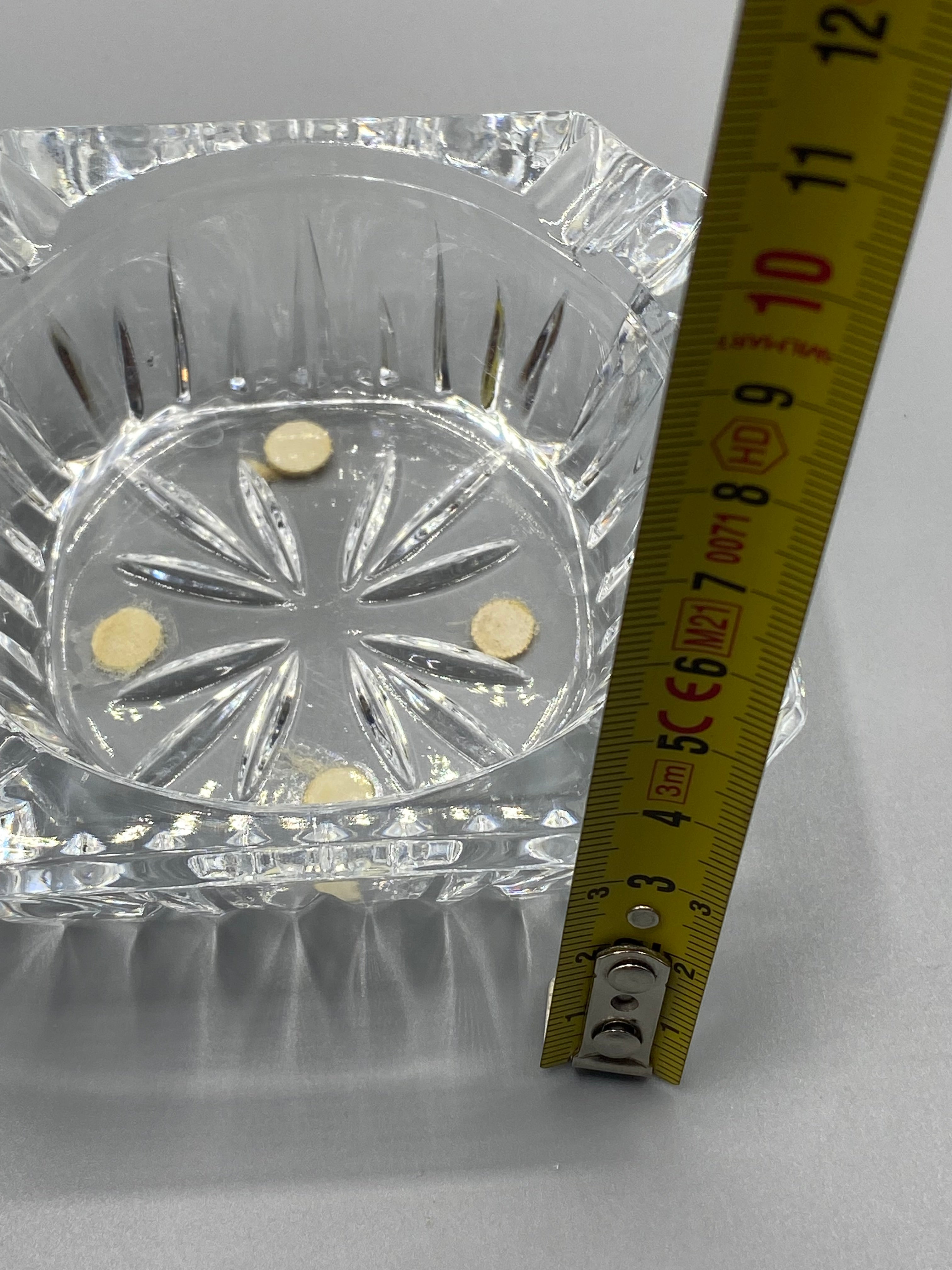 Cendrier vintage verre épais – mesure hauteur 4 cm