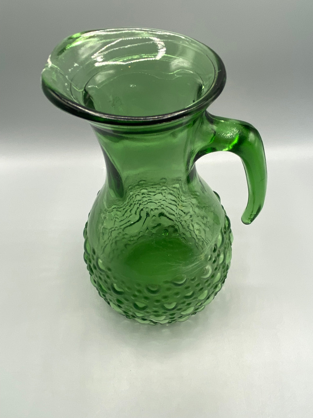 Pichet vintage verre vert – mesure hauteur