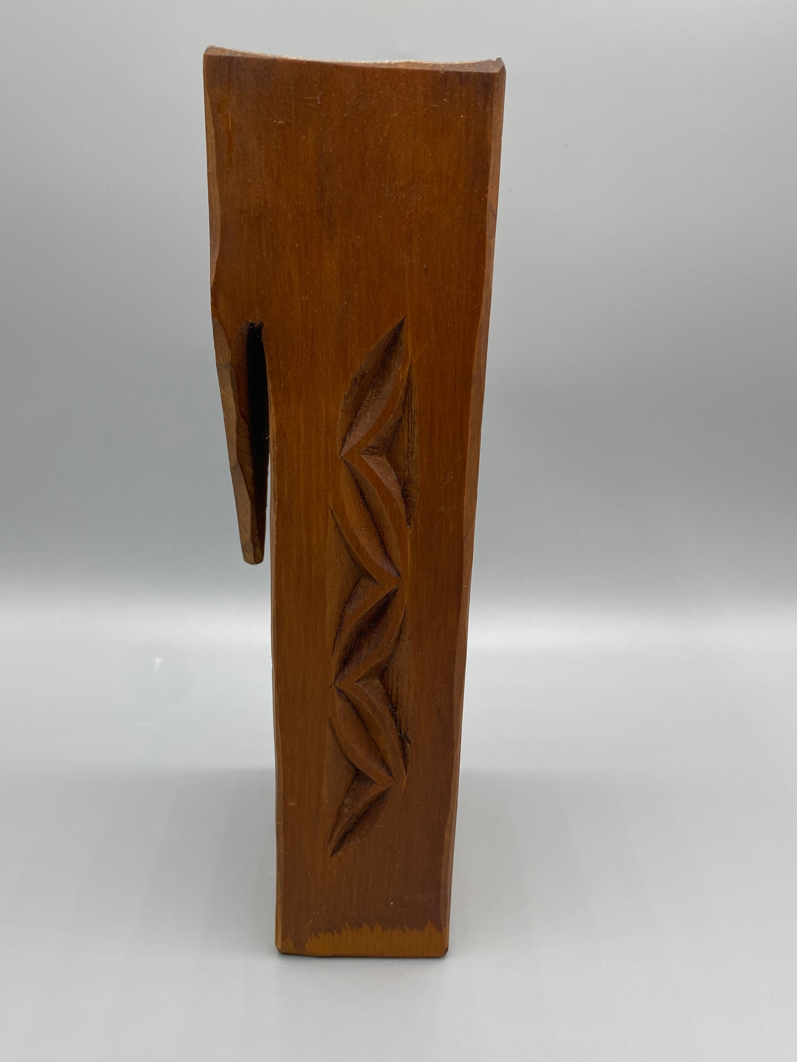 Coffin de faucheur – vue dessus intérieur creux bois brut